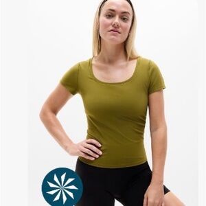 Athleta Transcend Scoop Tee